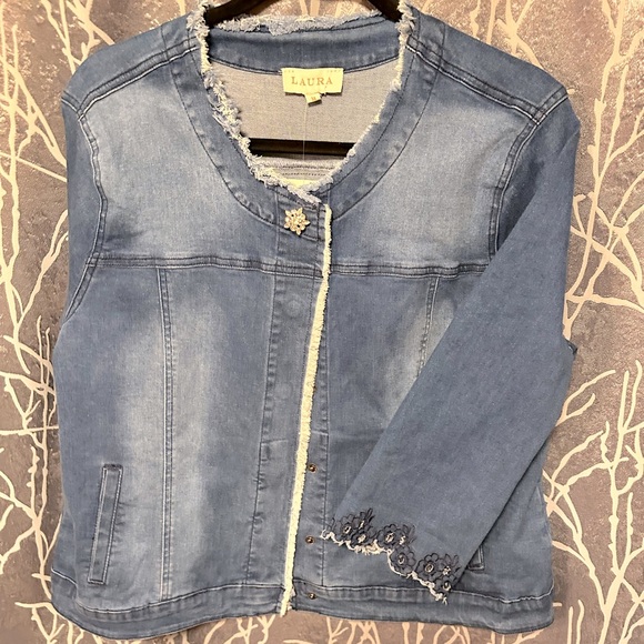 Frayed edge denim jacket with jewel detail - Laura - size 14 - Picture 11 of 13